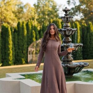 Lane201 Elegant Brown Long Sleeve Dress